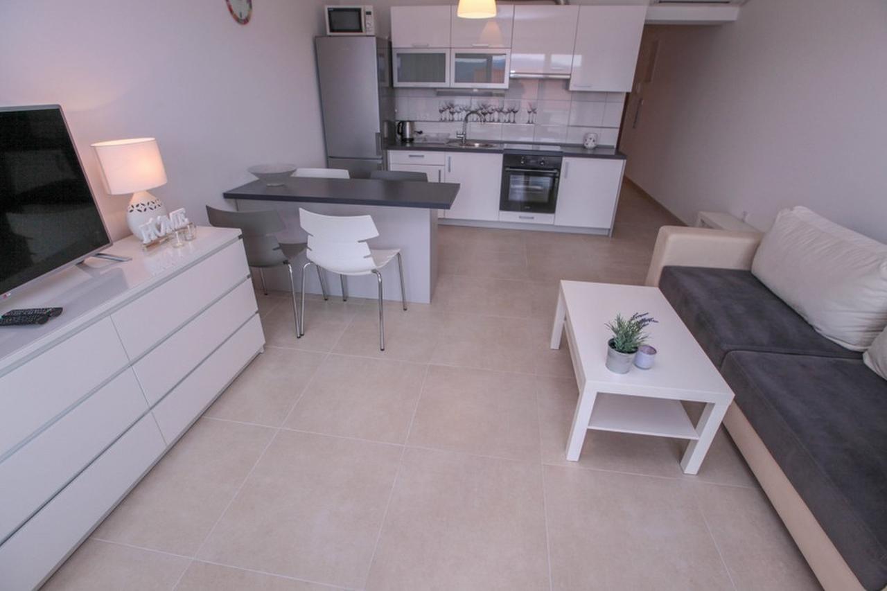 Apartments Zoya เคล็ค ภายนอก รูปภาพ